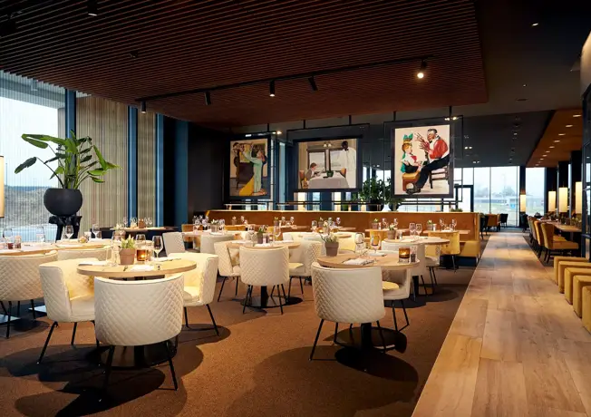 Interior of the Brasserie l'Oeuf