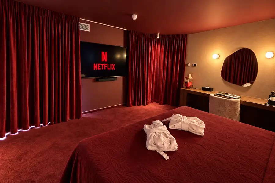 Cinema rouge suite