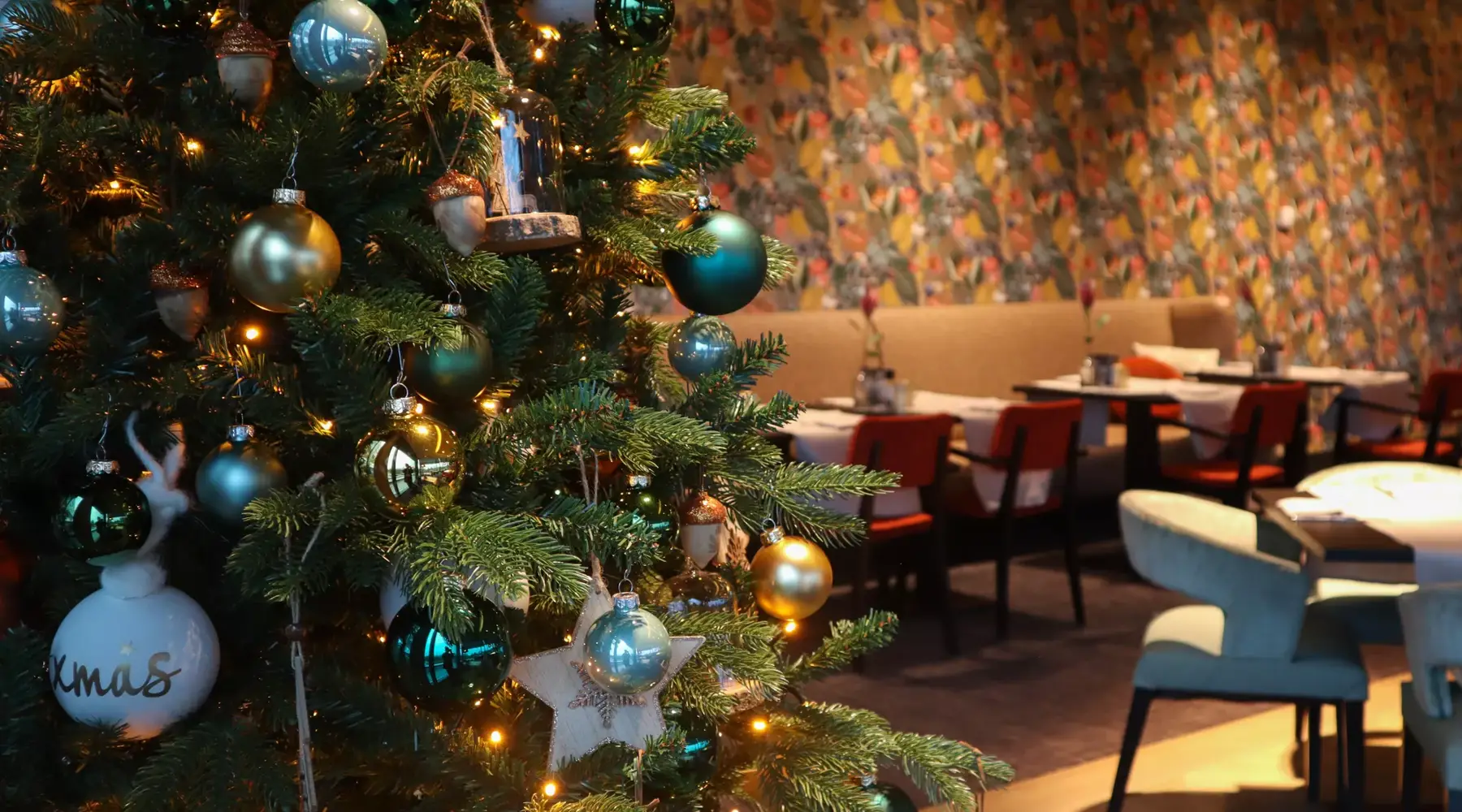 Kerstsfeer in restaurant