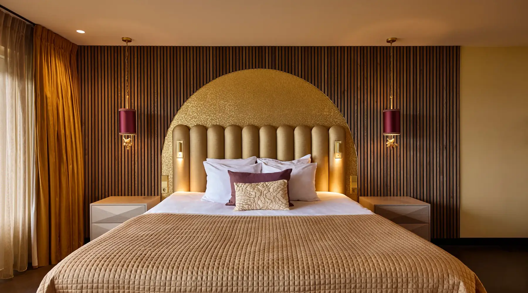 Royal Suite Gold