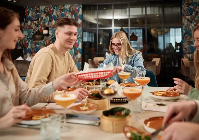 Koppel in Sixx Skybar