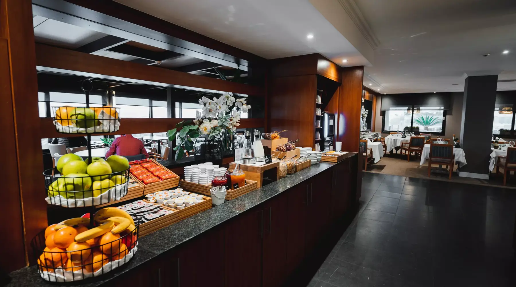Restaurant buffet