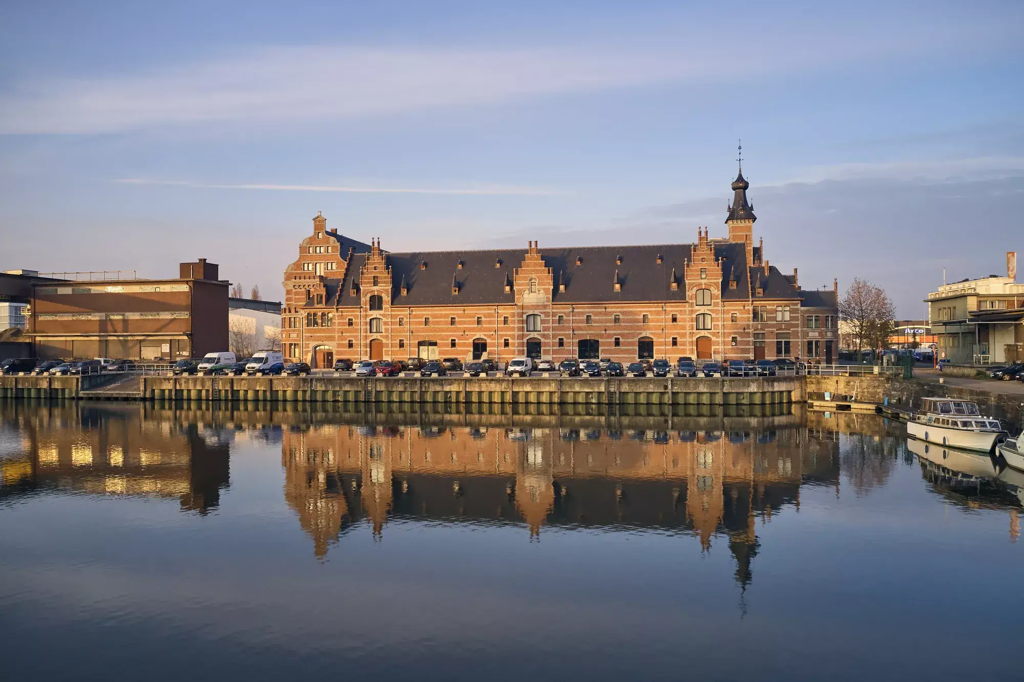 Aanzicht Van der Valk hotel Mechelen