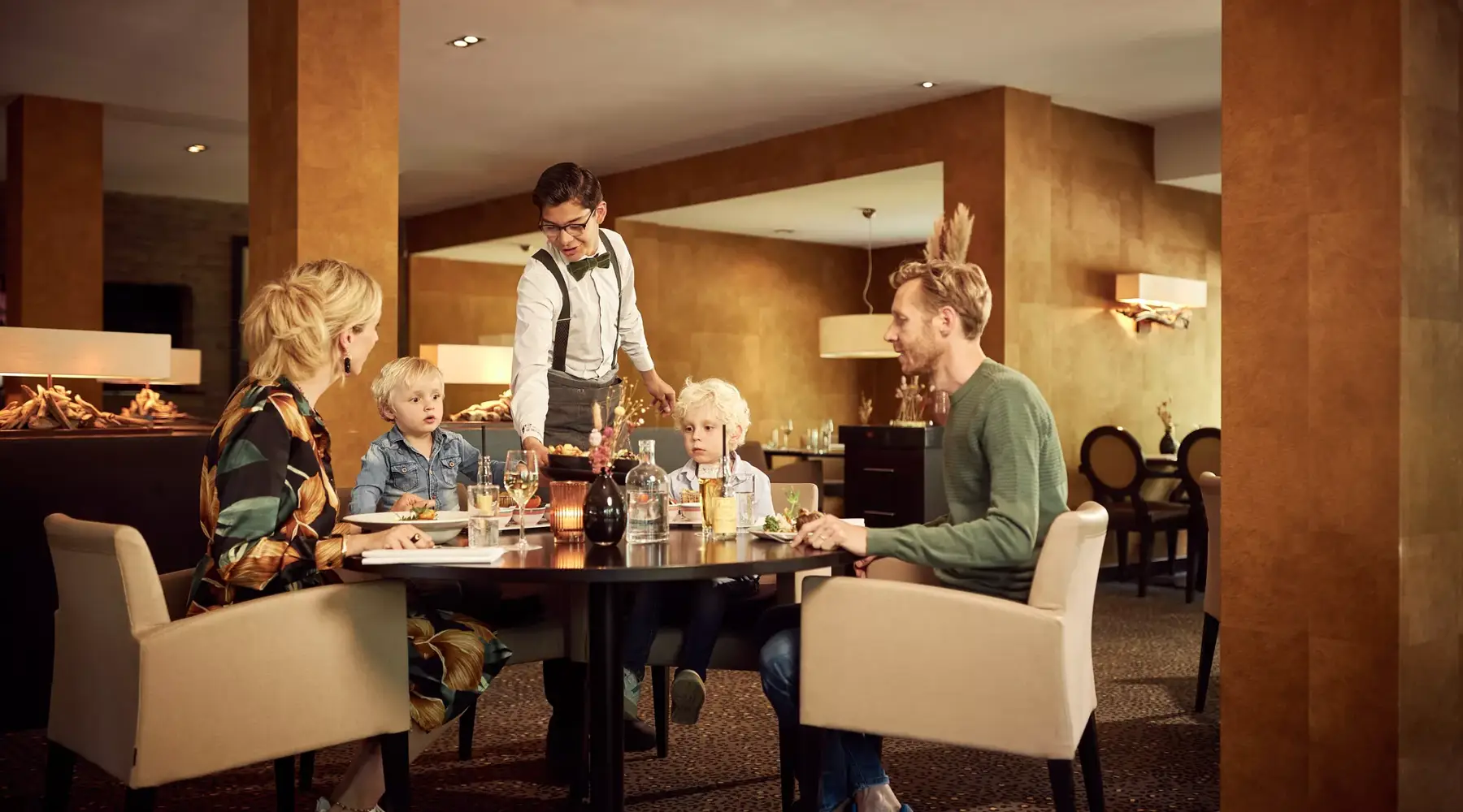 Familie im Restaurant