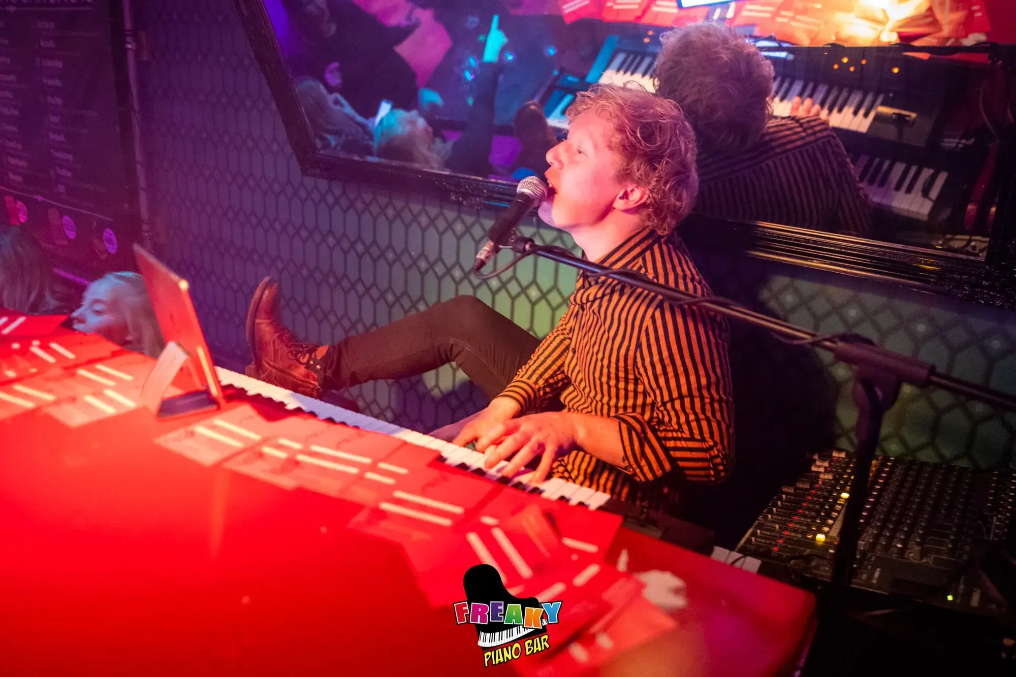 Piano Bar - Guus van Marwijk
