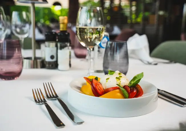 Restaurant viande maturée Charleroi, Manger près de Gosselies, Restaurant fait maison aéroport Charleroi, Service non-stop 12h-22h.