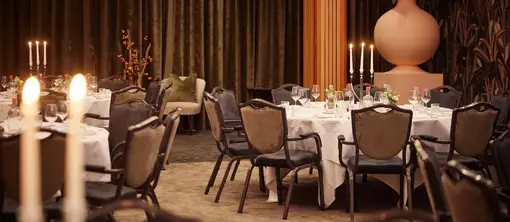 Vergaderzaal Tulp 6-7 ingedekt in dineropstelling