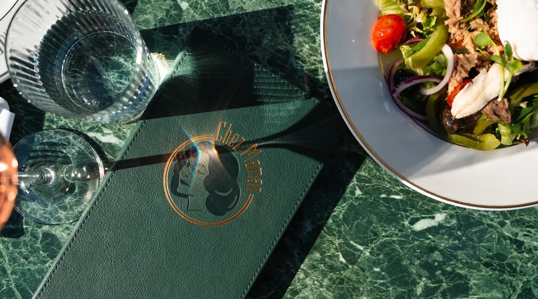 Lunchen op terras Chez Maman