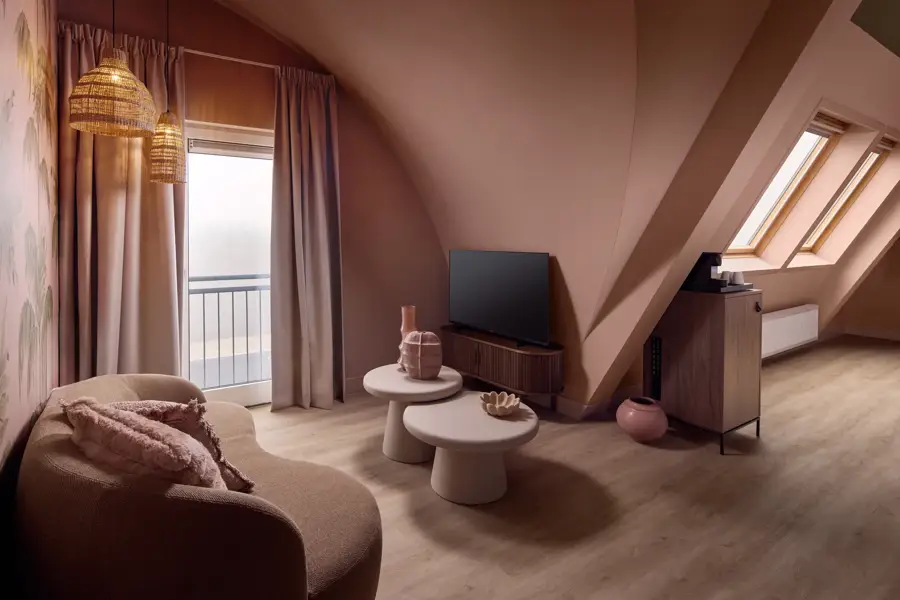 Pink suite