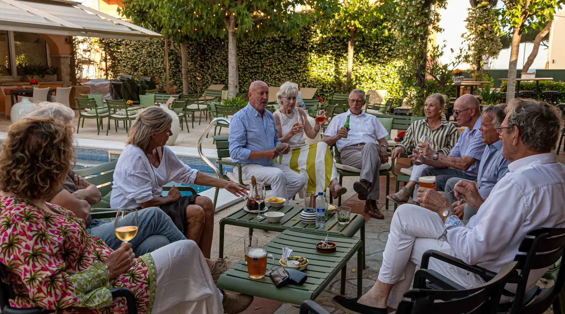 Group photo of golfers at hotel Barcarola