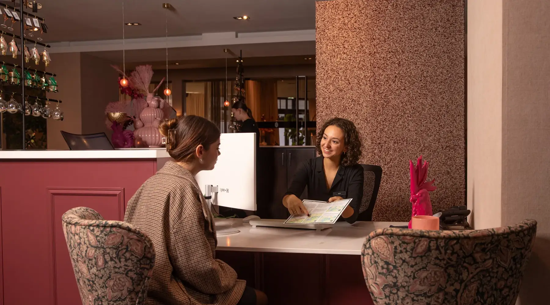 Receptie | Receptioniste | 24-uurs receptie | Informatie