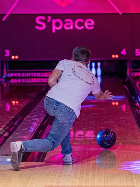 S'Pace Bowling