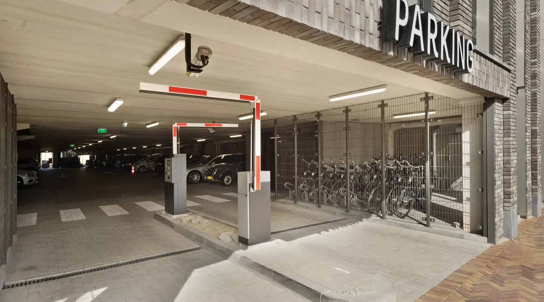 Parking garage