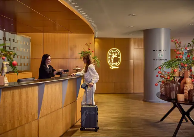 Invité dans le hall