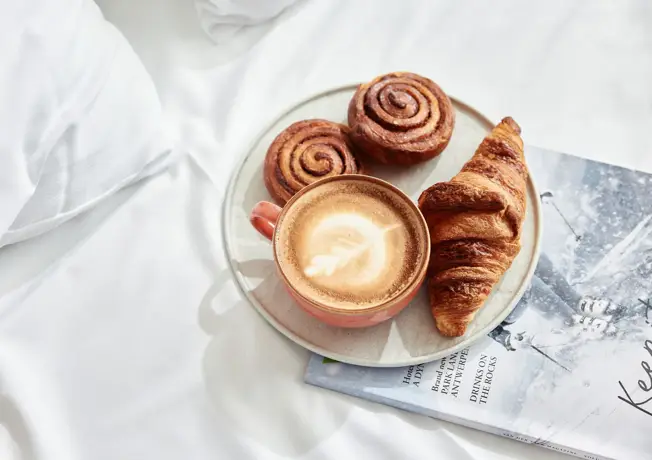 Koppel dines at the restaurant