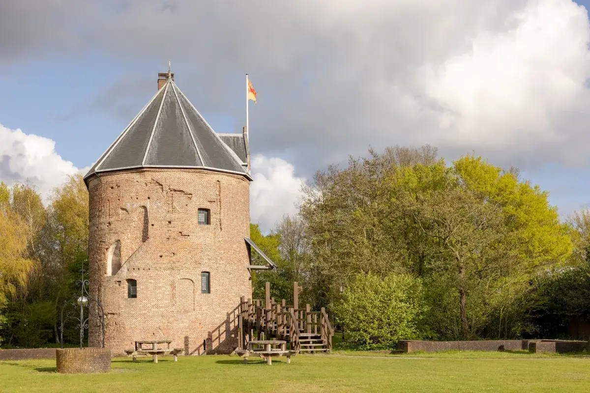 Dever castle | Castle | Attraction