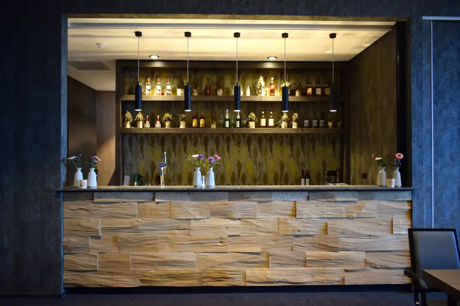 Bar waalsprong 1