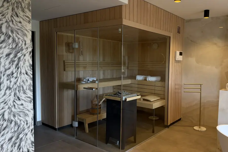 Wellness Suite Sauna
