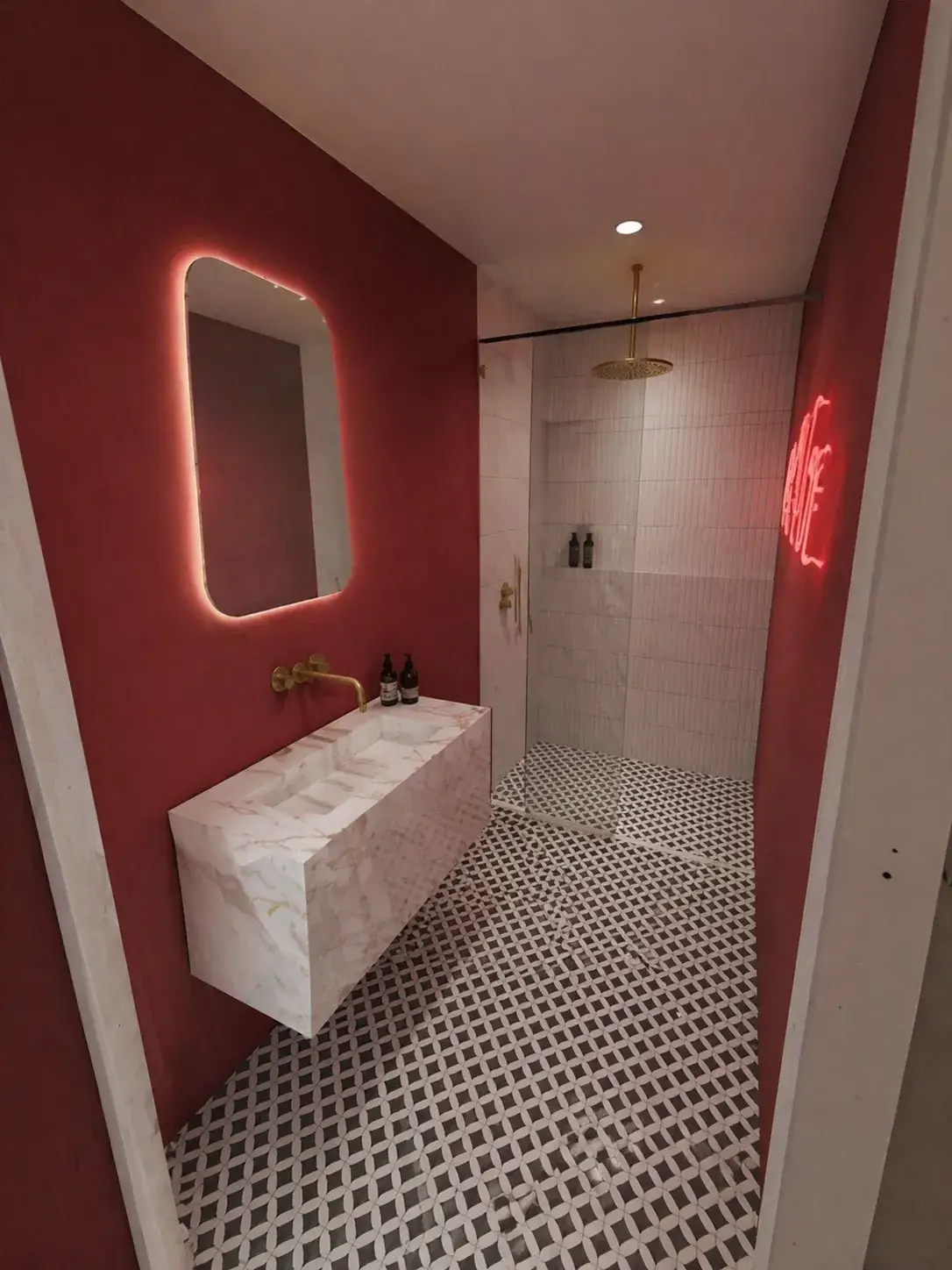 Cinema Rouge Suite