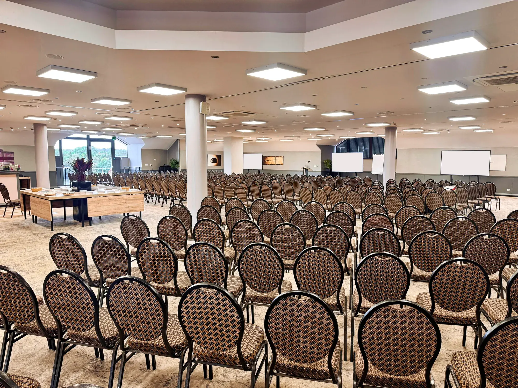 Armstrong + Blériot Salle