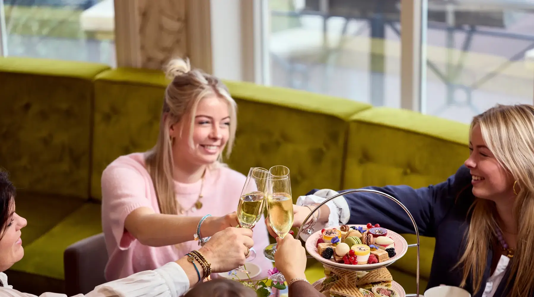High Tea während Ostern bei Van der Valk in Noordwijk