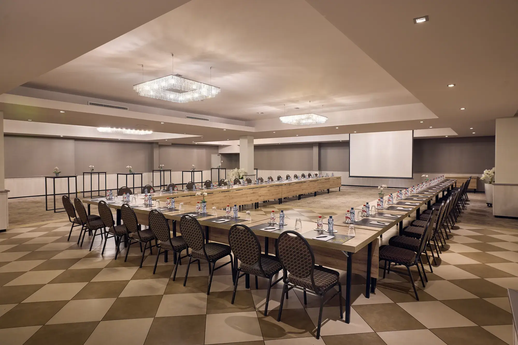 Réunion conférence Meeting Zaal Van der Valk Charleroi Boyington