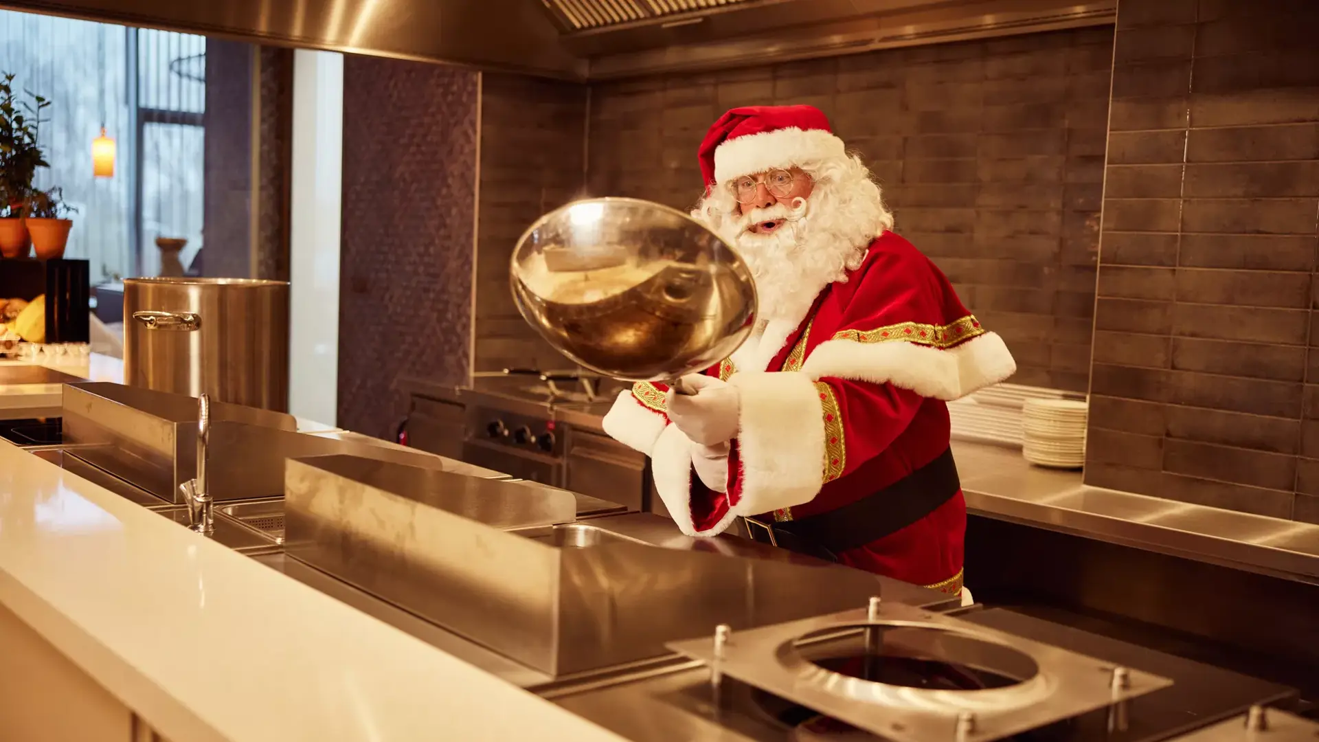 Kerstman kookt