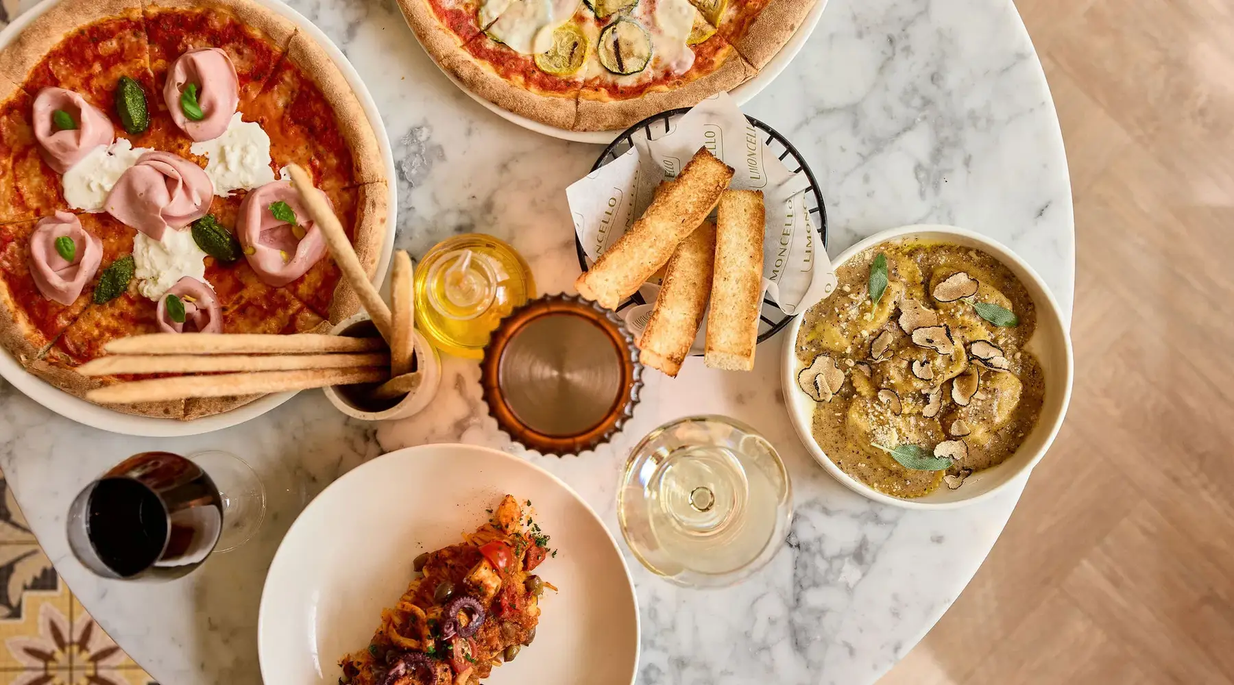 Verse pizza en pasta in Limoncello te Gent