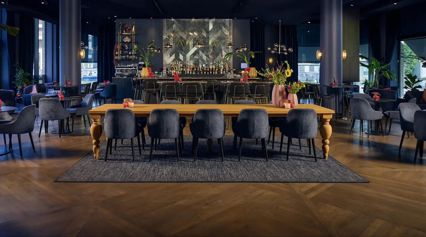 Interior Bar Moqum