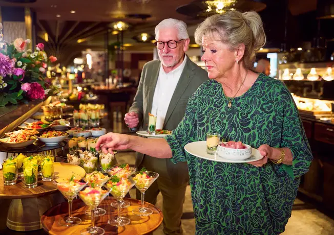 All-inclusive Sunday Brunchbuffet bij Van der Valk Hotel Nuland - 's-Hertogenbosch