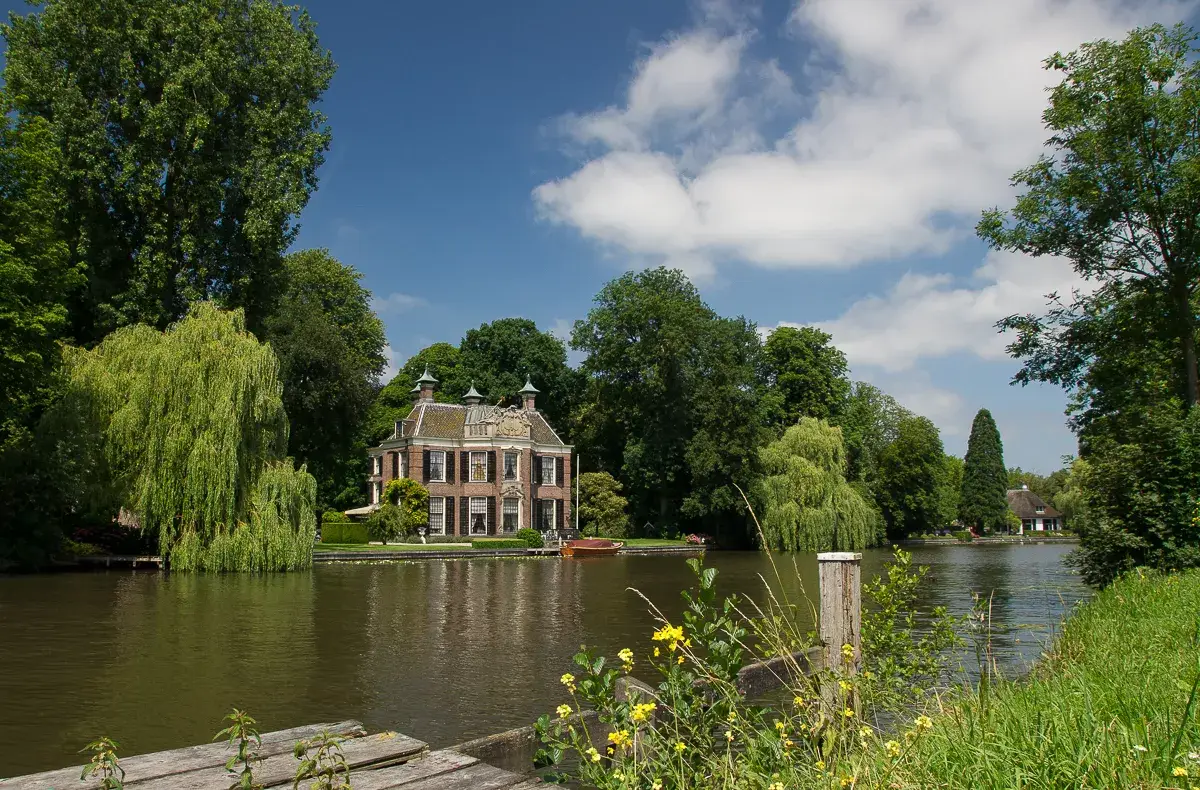 Charmant huis langs de Vecht