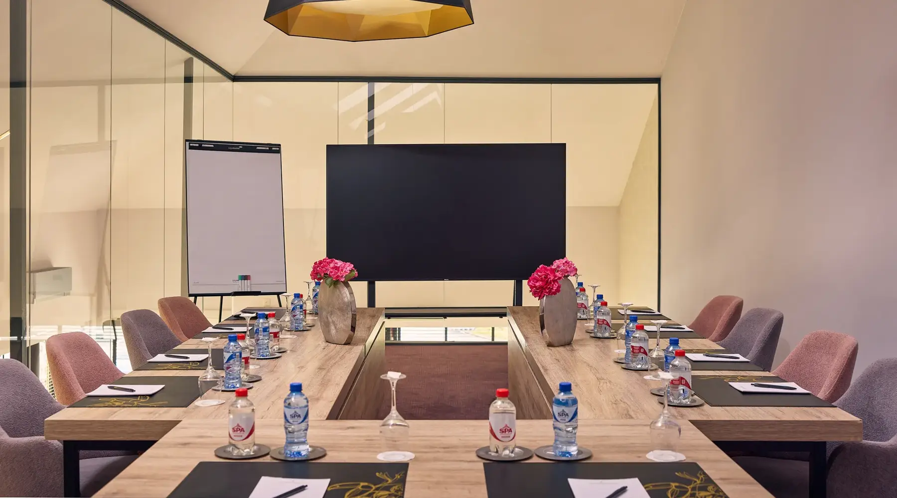 Zaal Meeting Van der Valk Charleroi