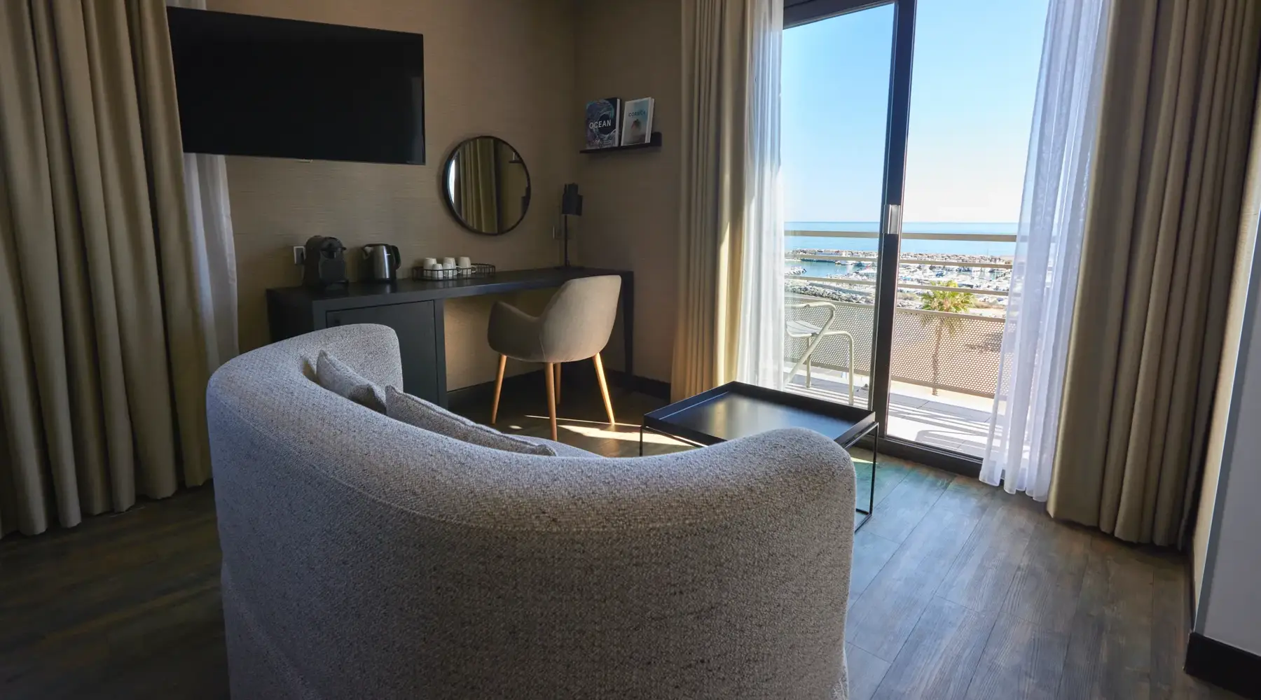 Superior Suite Sea view and balcony