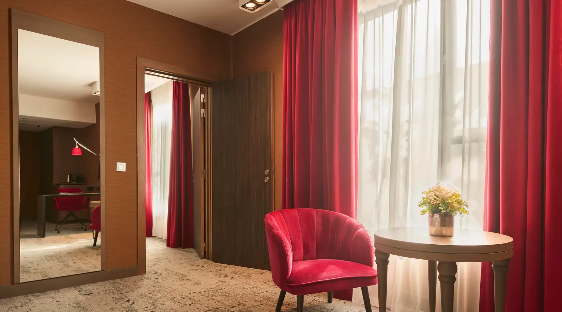 Une chambre familiale lumineuse et confortable de l’Hôtel Van der Valk Sélys Liège, parfaite pour un séjour dans un hôtel 4 étoiles au cœur de Liège.