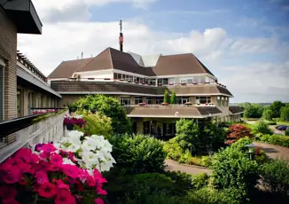 Zij aanzicht hotel