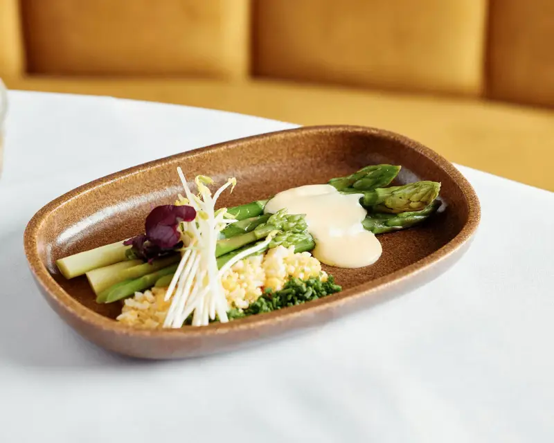 Spargel auf dem Tisch