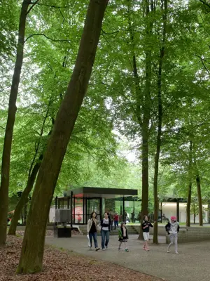 Buitenaanzicht van het Kroller-Muller Museum