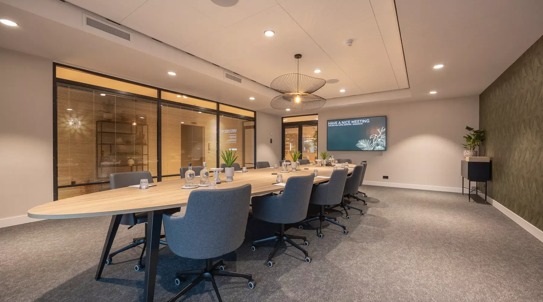 meeting_room_lobel