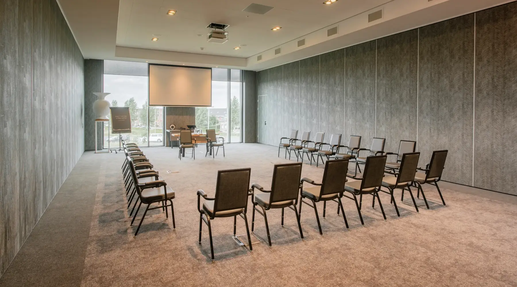 Room 2 / Waalsprong 2
