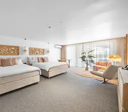 King Suite Pool