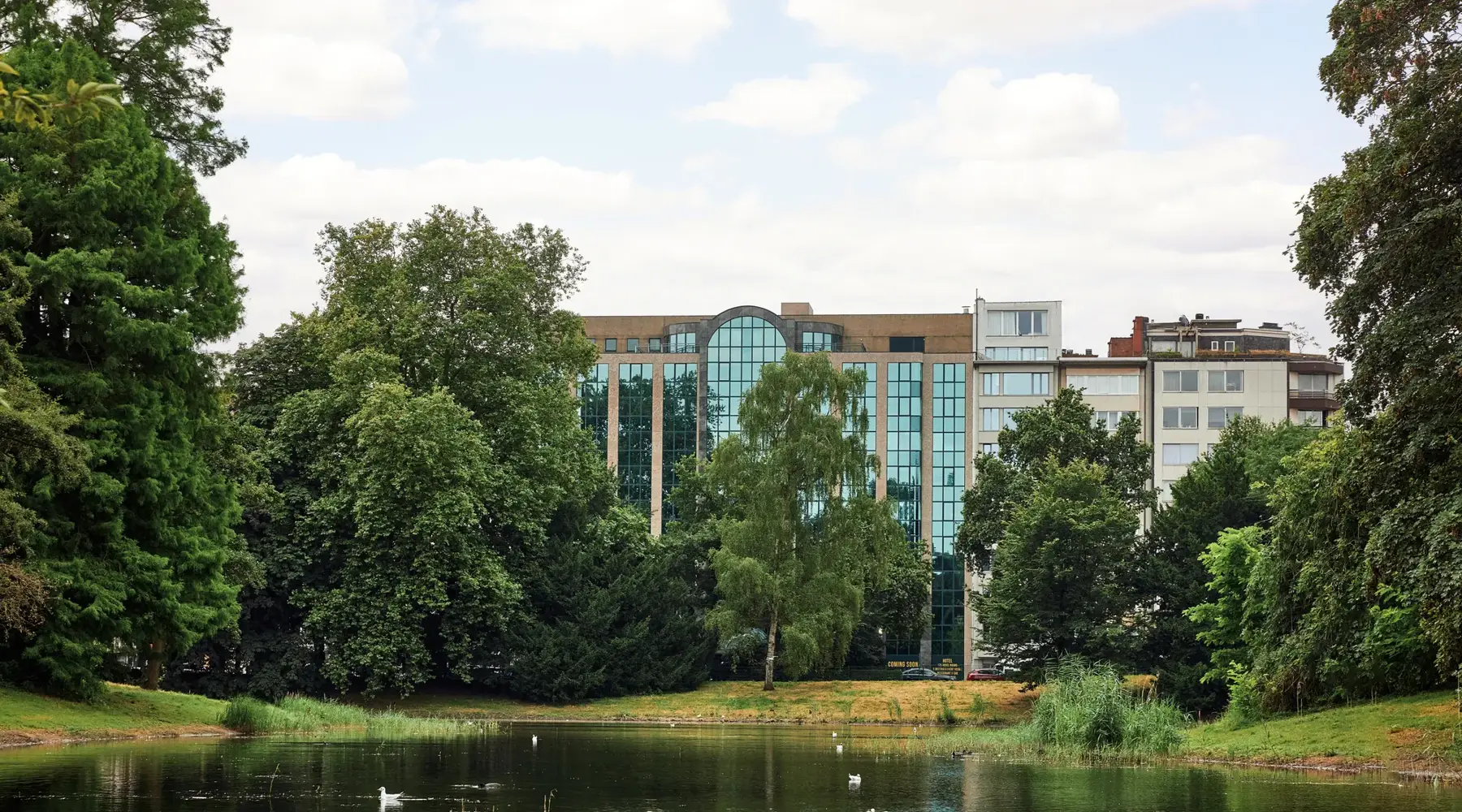 Van der Valk Park Lane Hotel vooraanzicht