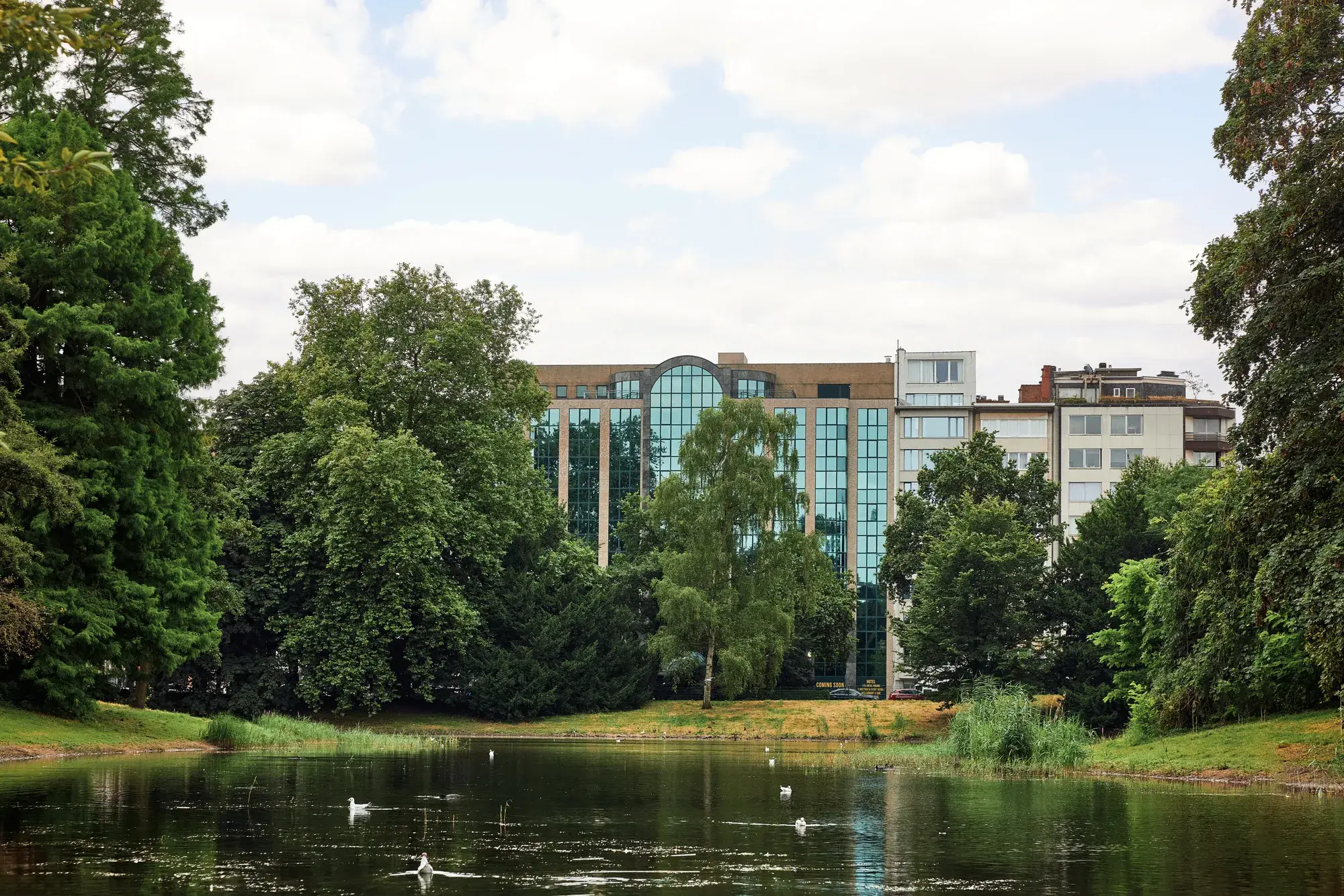 Van der Valk Park Lane Hotel vooraanzicht