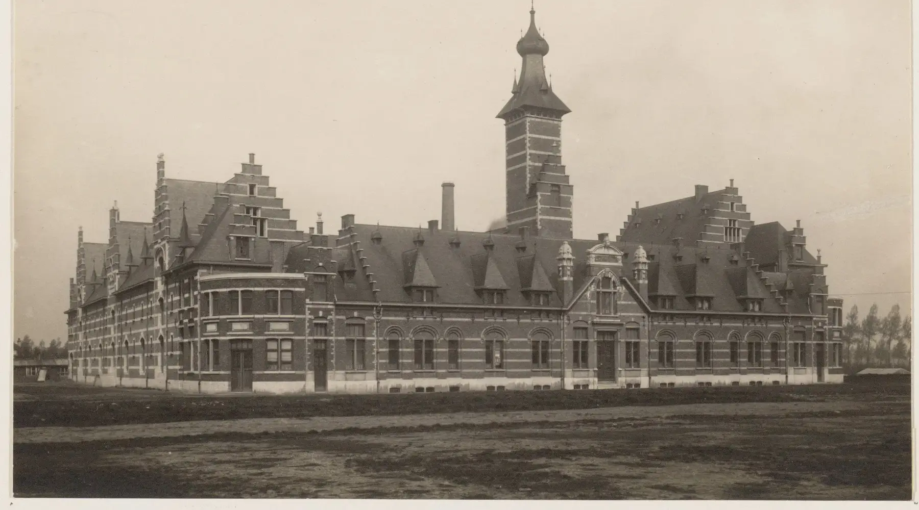 Het Mechelse badhuis begin 20ste eeuw