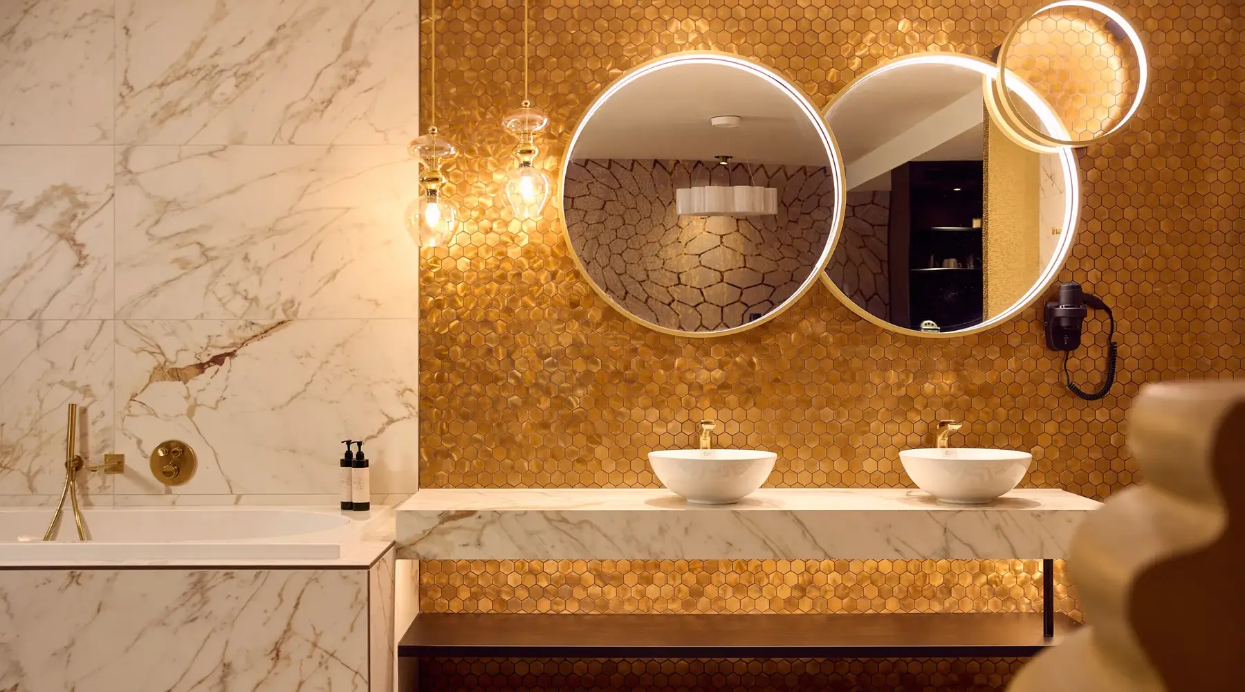Honey Suite