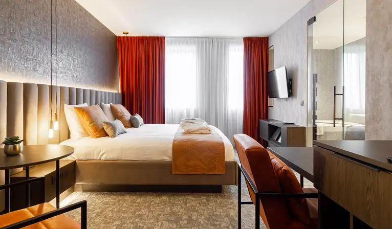 Van der Valk Mons