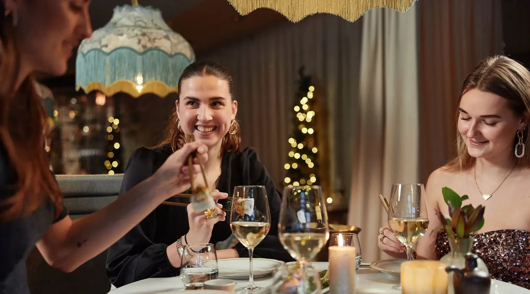 Christmas dinner | OZZO Oriental Restobar | Dinner | Sushi | Friends