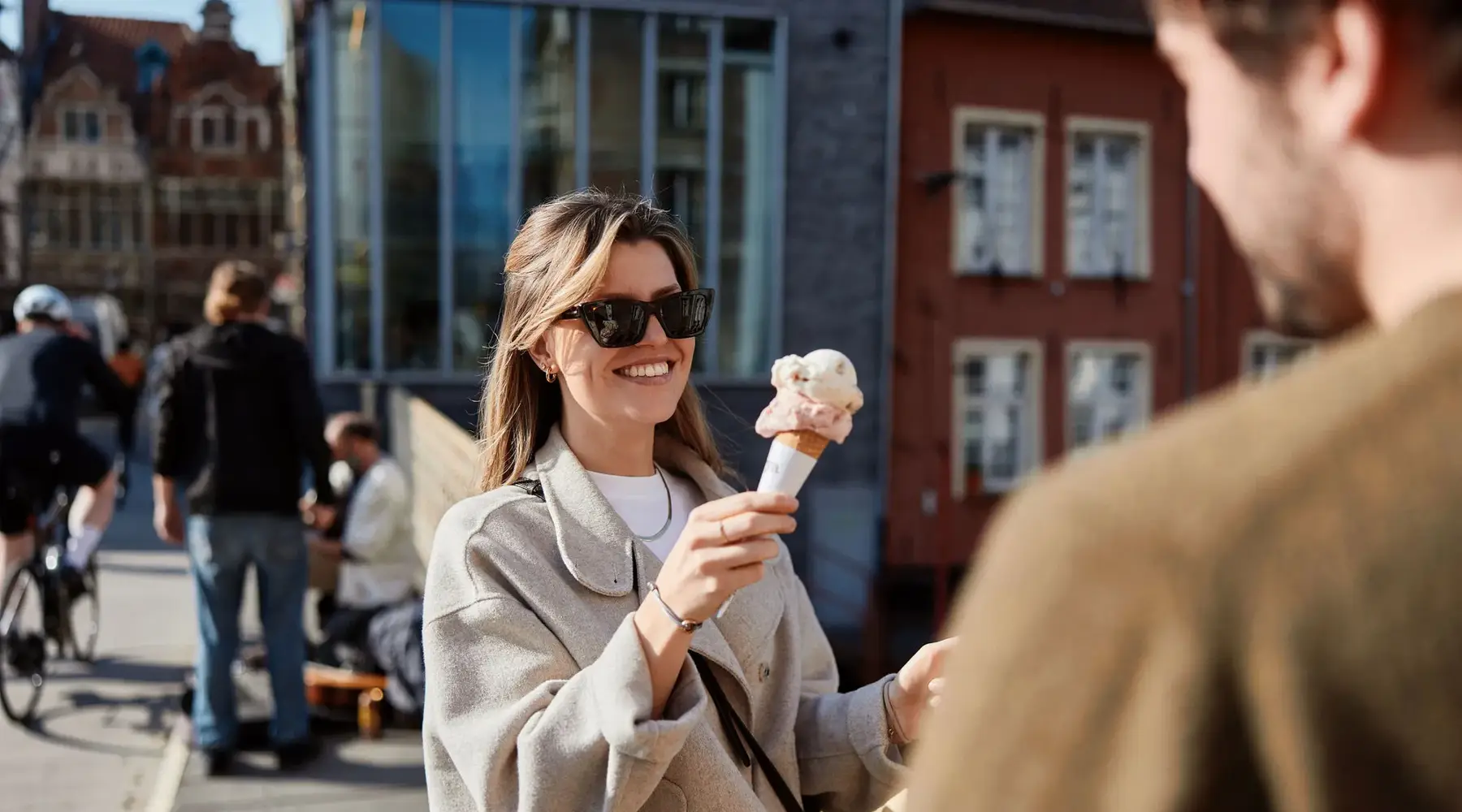 Man and woman eating ice cream