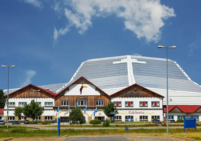 Skihalle-Außenaufnahme