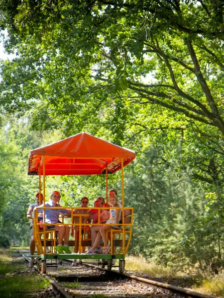 Cyclisme sur rail en famille