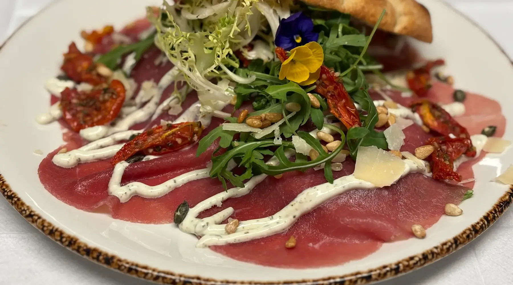 Carpaccio op brood